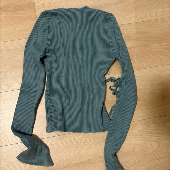 Oak and Fort Ribbed Tie-Front Long Sleeve Top - Teal (S) - Picture 6 of 7